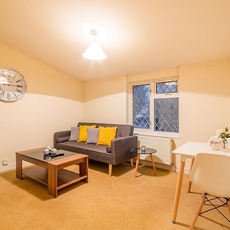 Skyline Serviced Apartments - Colestrete Stevenage Esterno foto